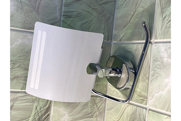 Бумагодержатель с крышкой 7051