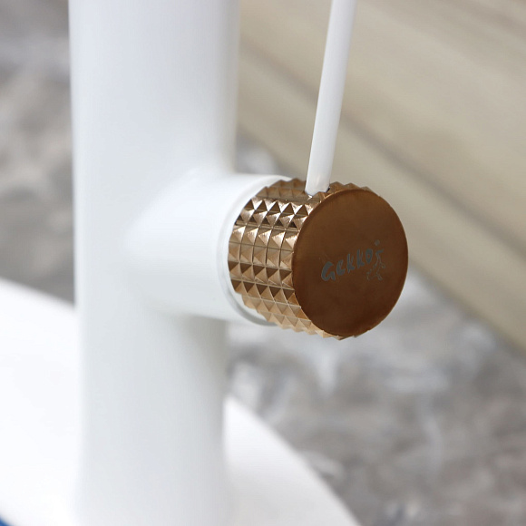 СМ-М ГЕККО с вытяжным изливом GH-6085-W БЕЛЫЙ, ЗОЛОТО