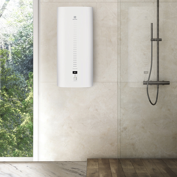 Водонагреватель Electrolux EWH 30 Centurio IQ 3 .0